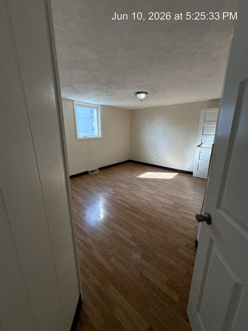 Morgantown Apartment: 521 Locust