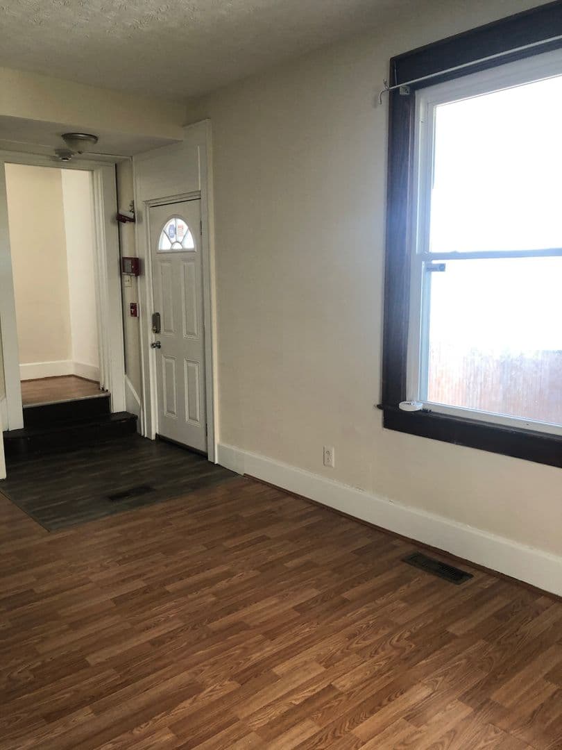 Morgantown Apartment: 312 Grant St.