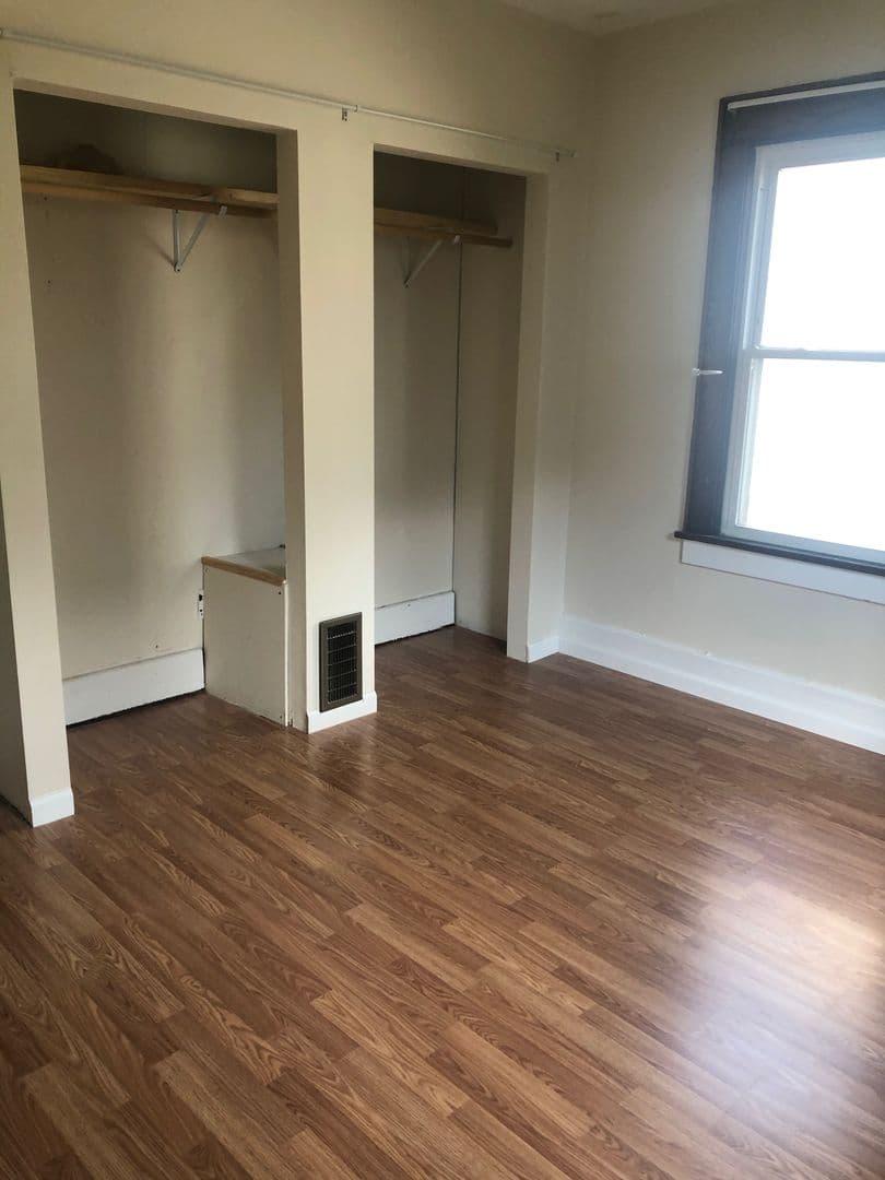 Morgantown Apartment: 312 Grant St.