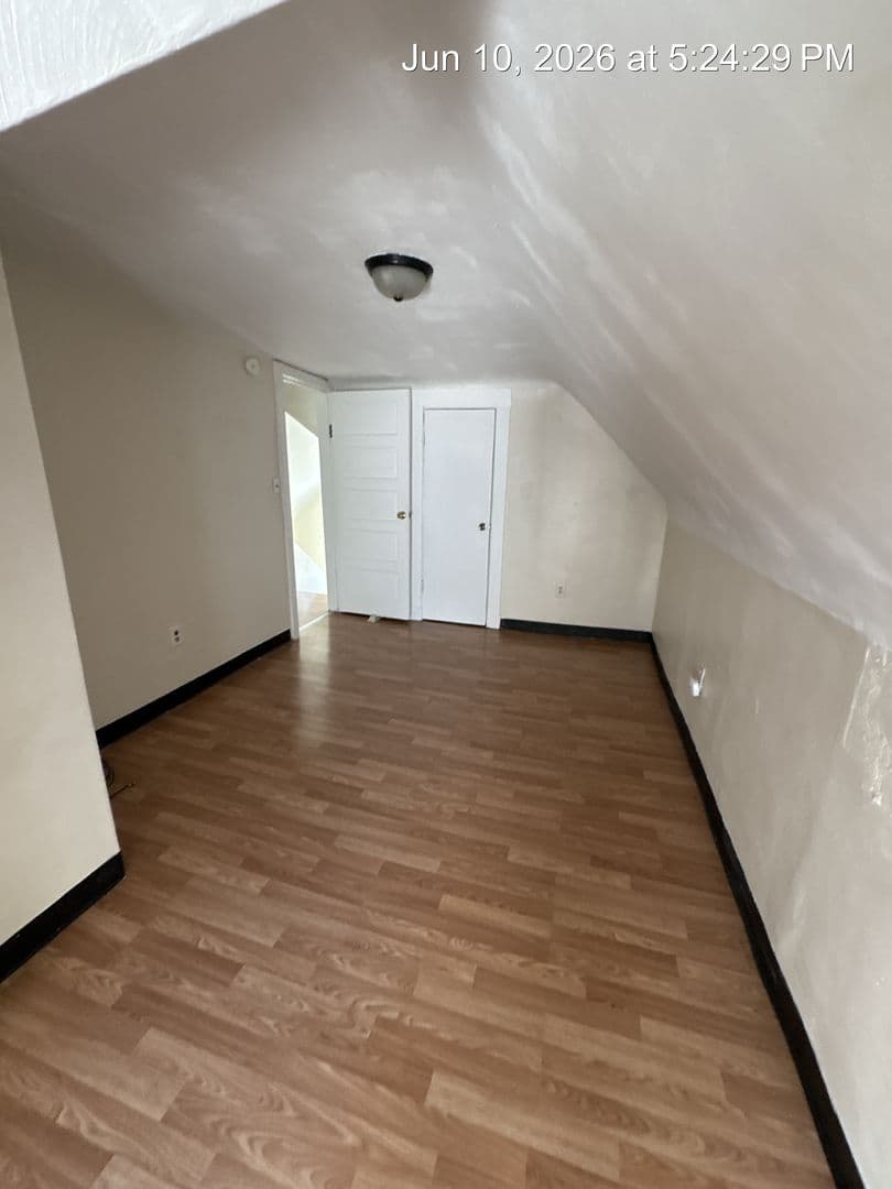 Morgantown Apartment: 521 Locust