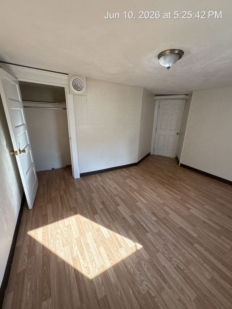 Morgantown Apartment: 521 Locust