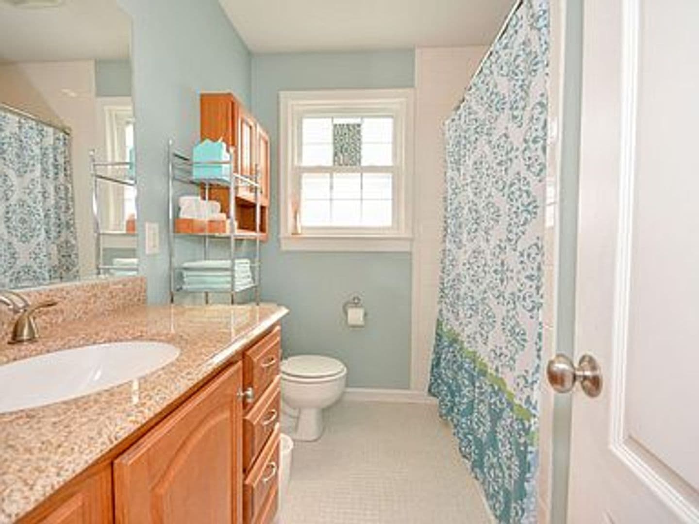 Columbia Condo: 1700 Dalloz Road