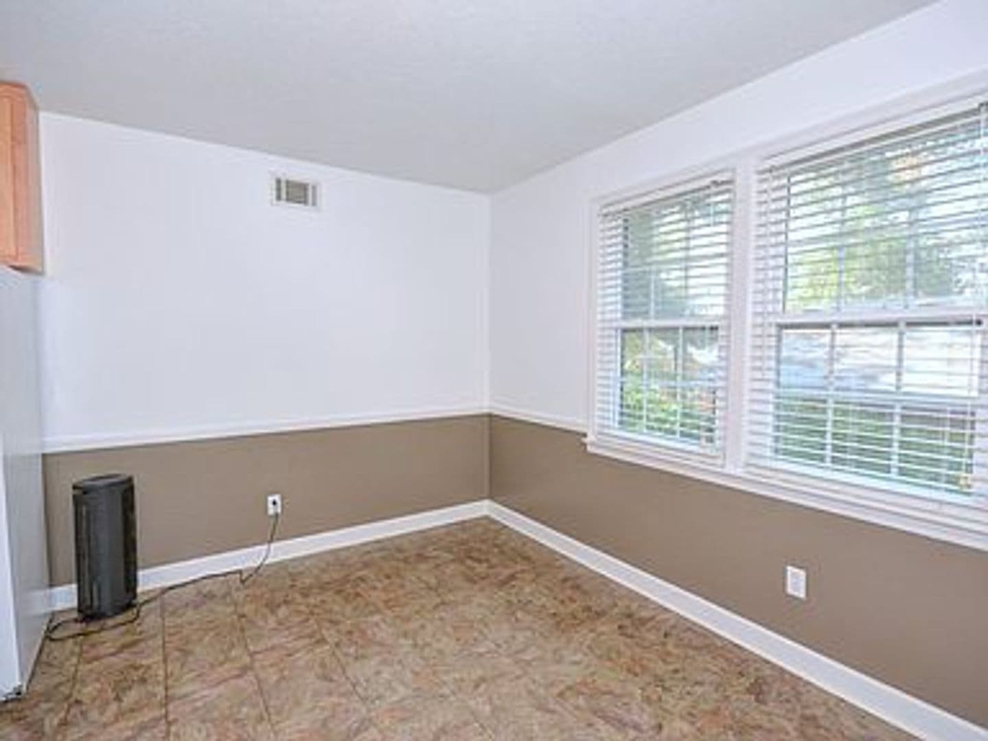 Columbia Condo: 1700 Dalloz Road