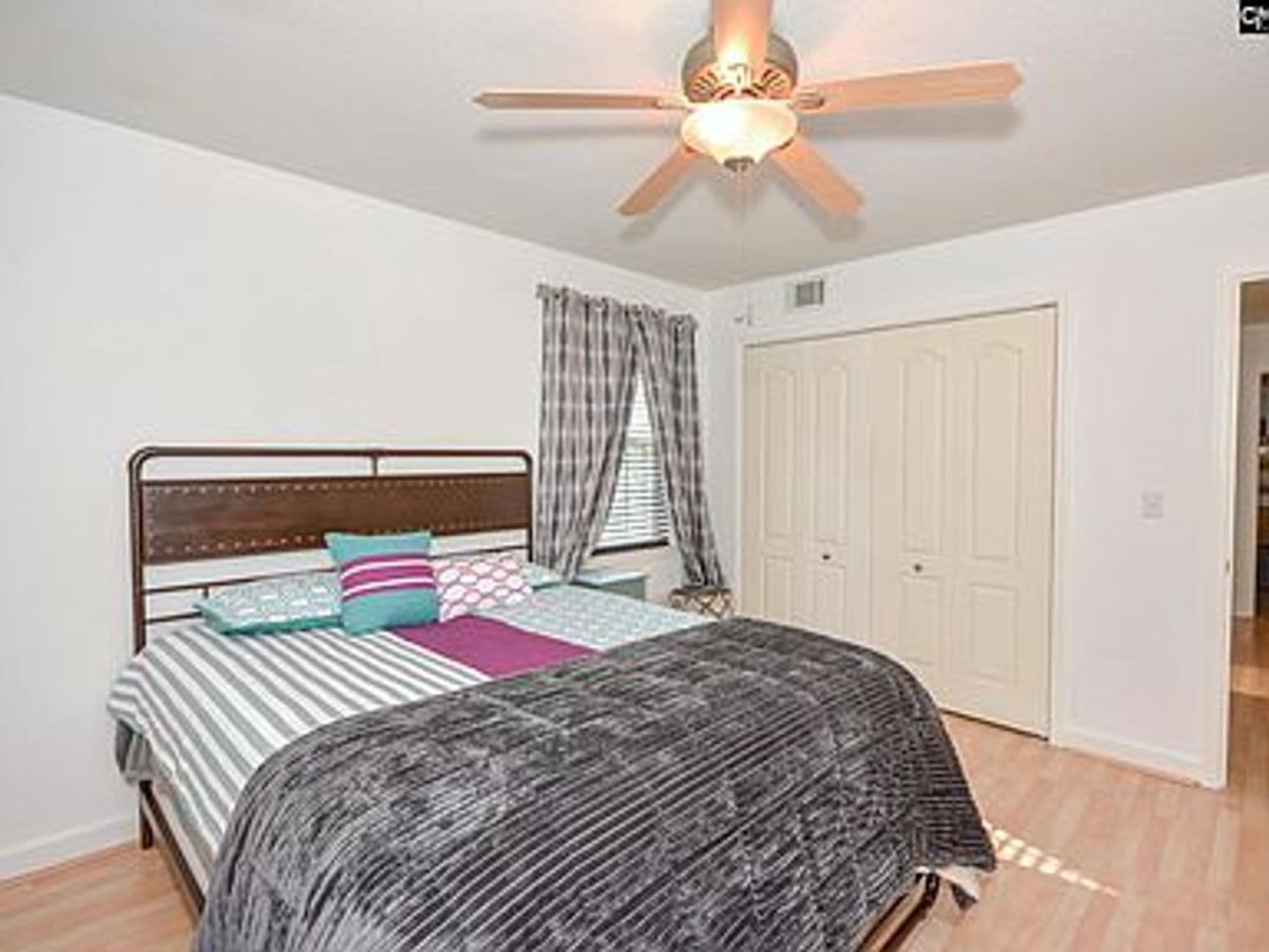 Columbia Condo: 1700 Dalloz Road