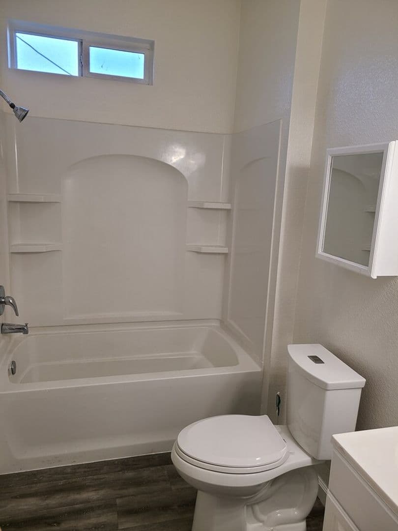 Redding Apartment: 1114 - 1116 Grange St.