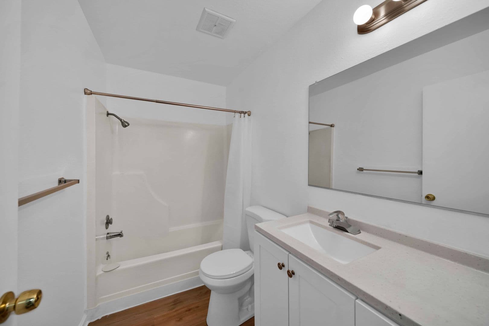 Redding Apartment: 1091 Del Sol Place
