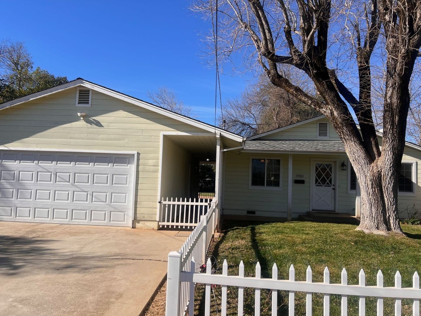 Redding House: 2910 Blueview St.