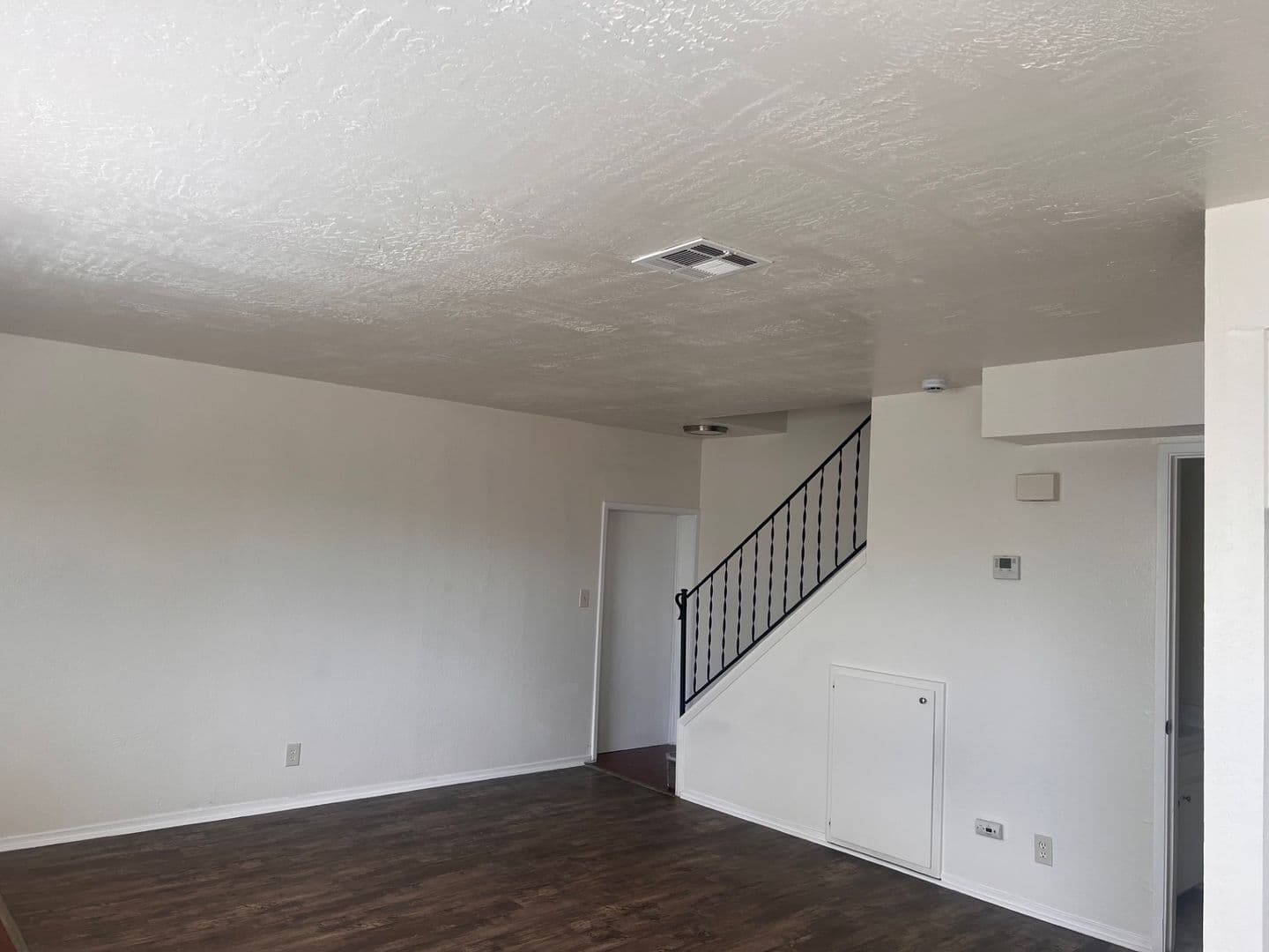 Redding Apartment: 395 Buckeye Terrace
