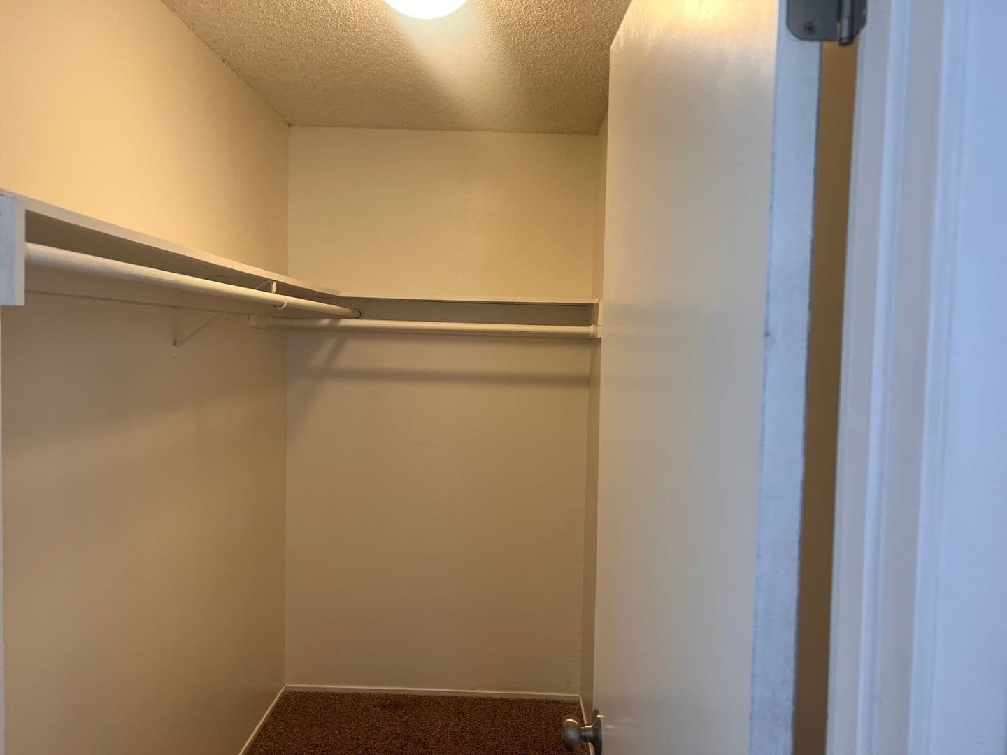 Redding Apartment: 395 Buckeye Terrace