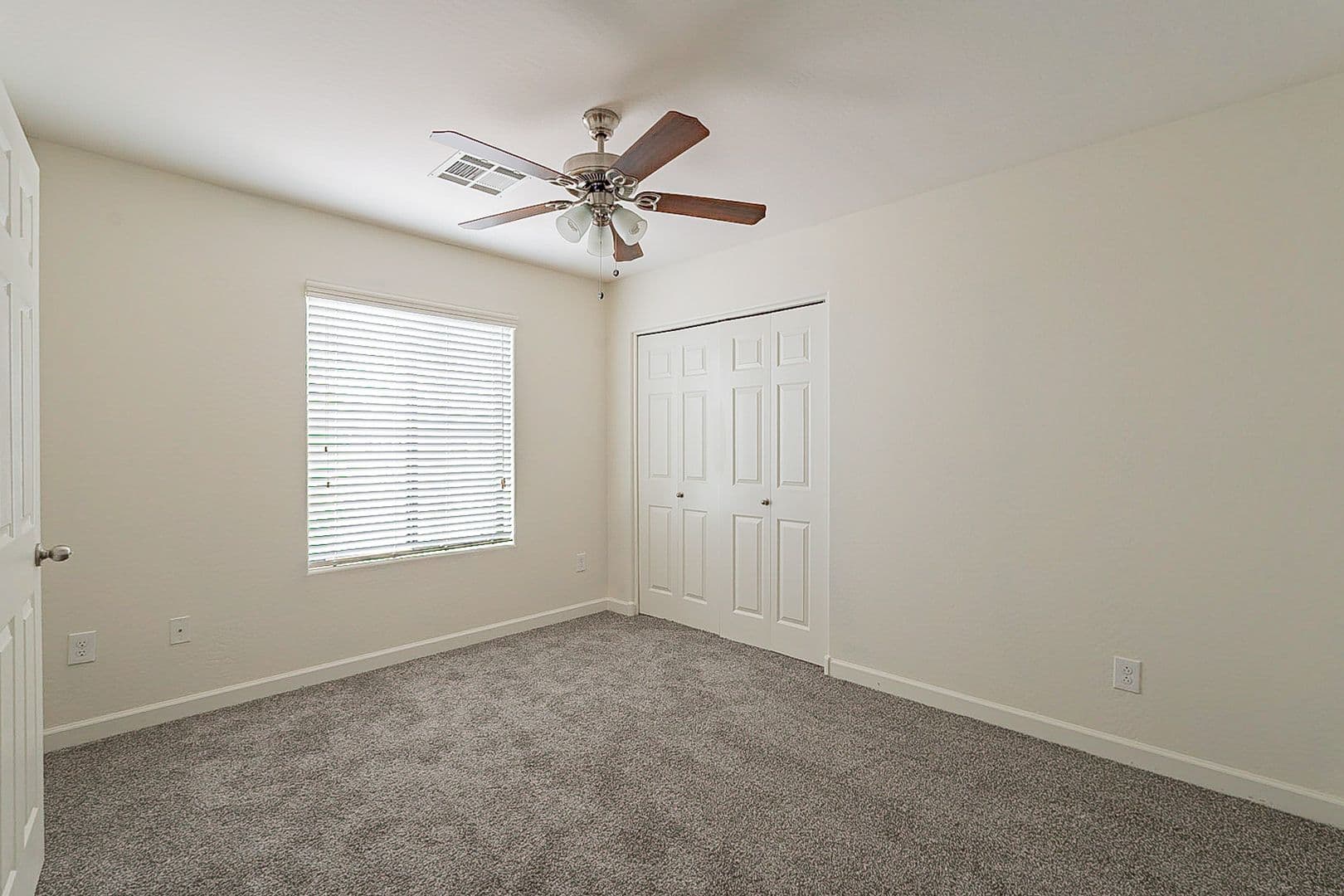 Phoenix Apartment: 17223 N Cave Creek Rd Unit 16
