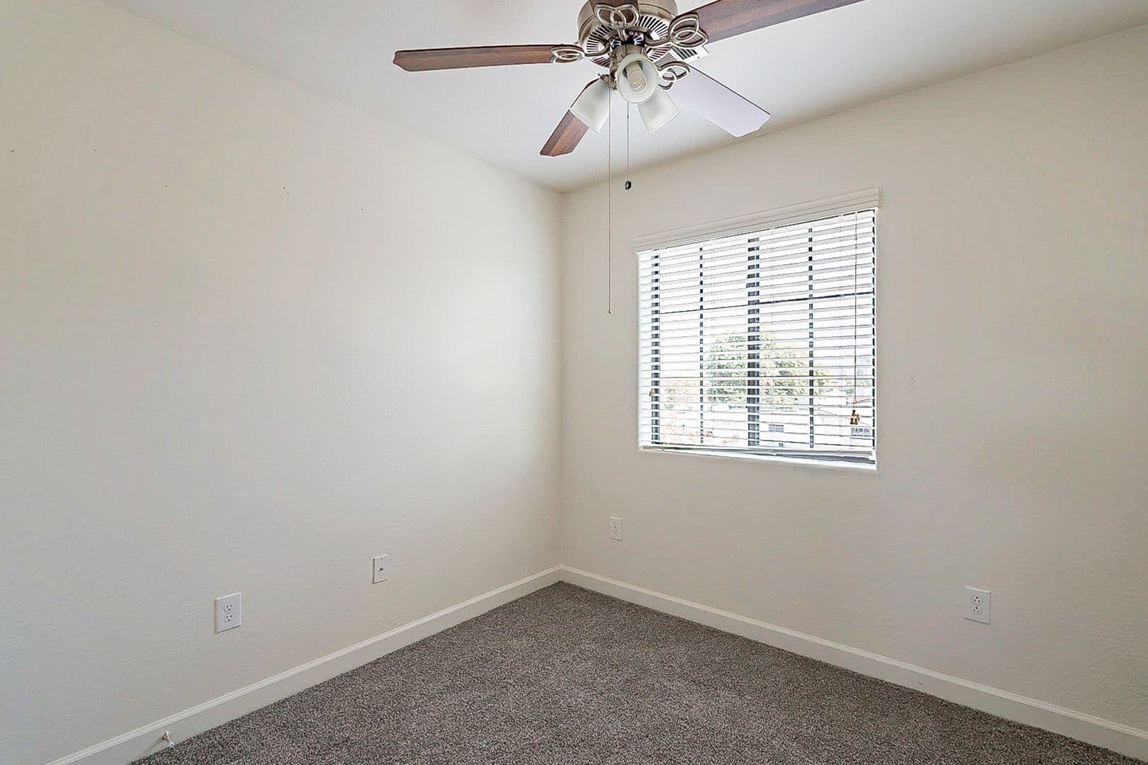 Phoenix Apartment: 17223 N Cave Creek Rd Unit 16