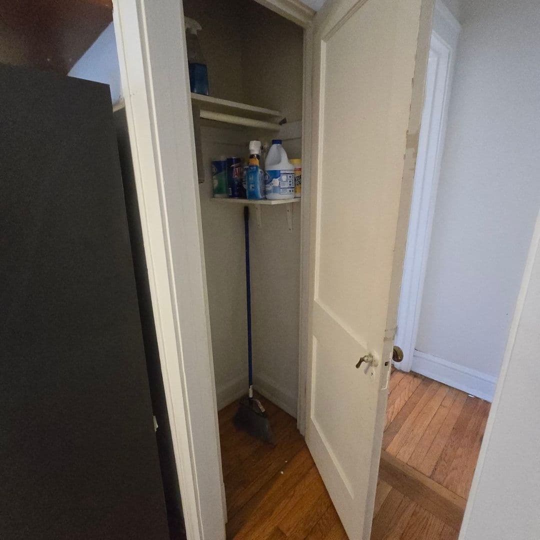 Oak Park Apartment: 510 N Humphrey Ave