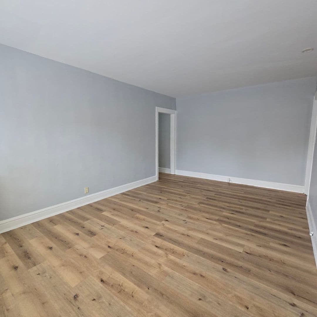 Oak Park Apartment: 510 N Humphrey Ave