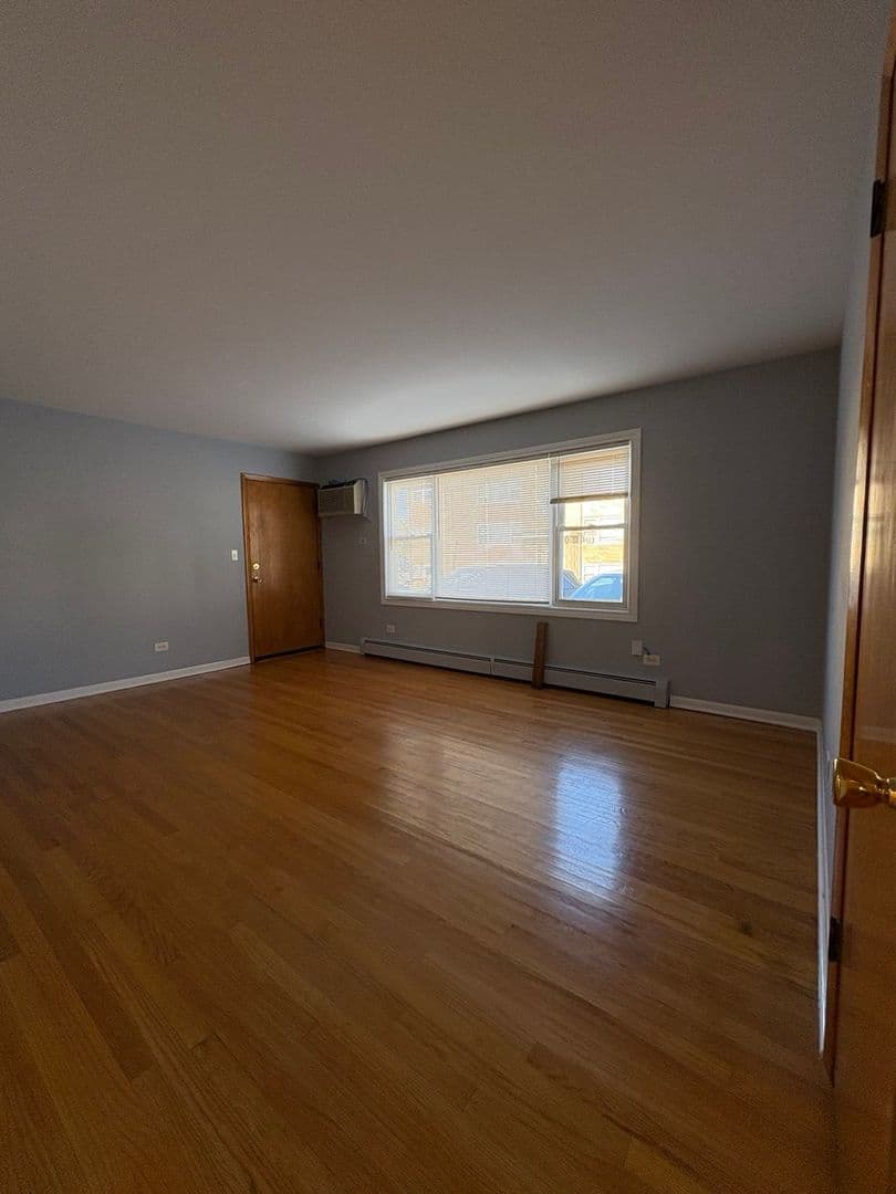 River Grove Apartment: 2674 Clarke St  IL
