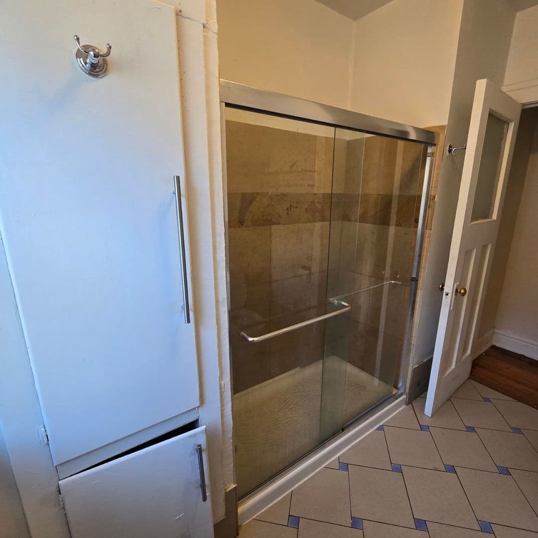 Oak Park Apartment: 510 N Humphrey Ave