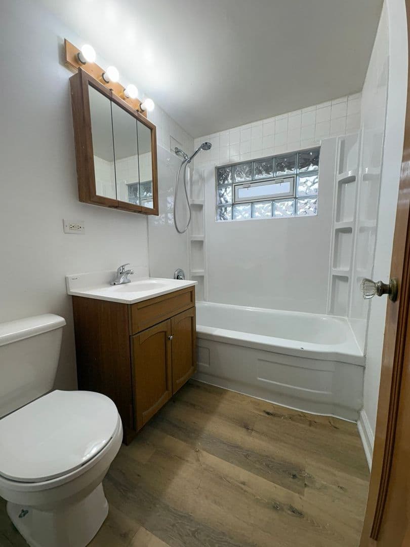 River Grove Apartment: 2560 Clinton St River Grove