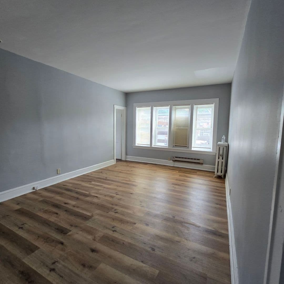 Oak Park Apartment: 510 N Humphrey Ave