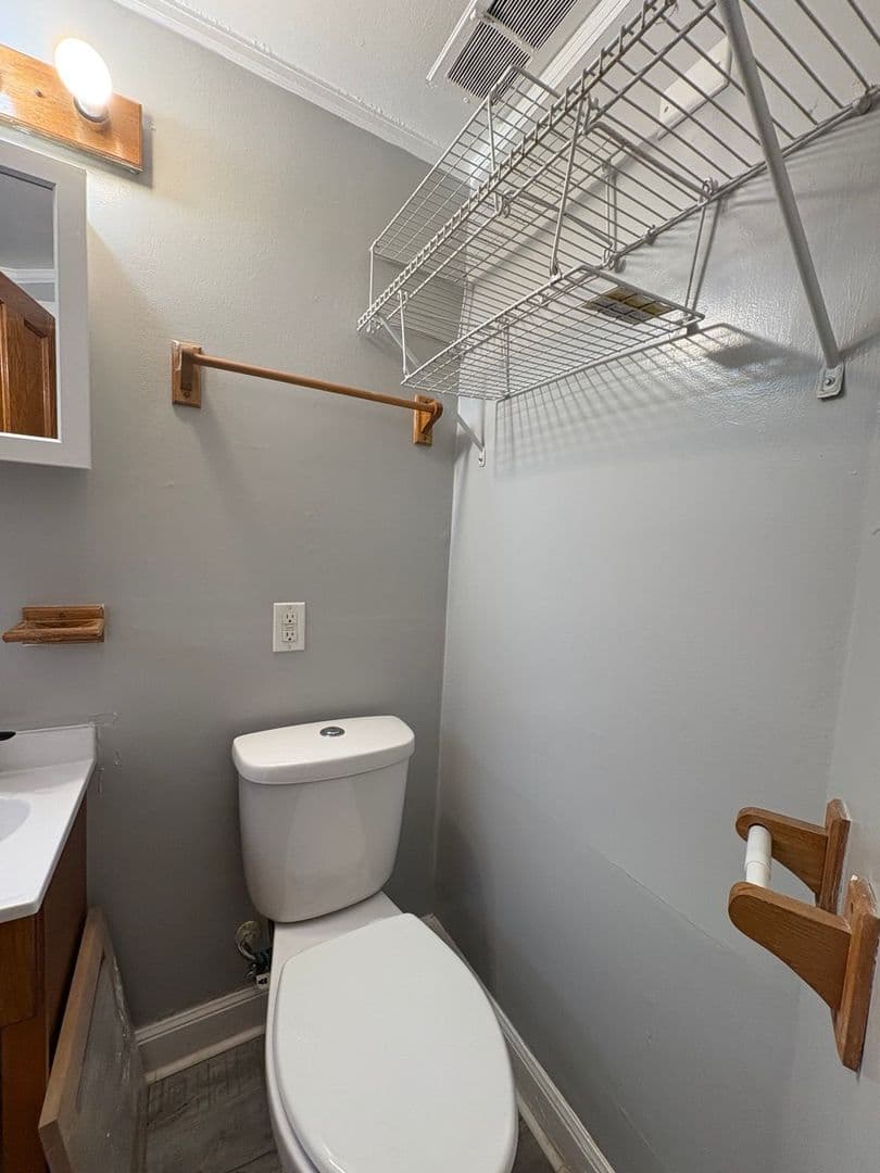 River Grove Apartment: 2560 Clinton St River Grove