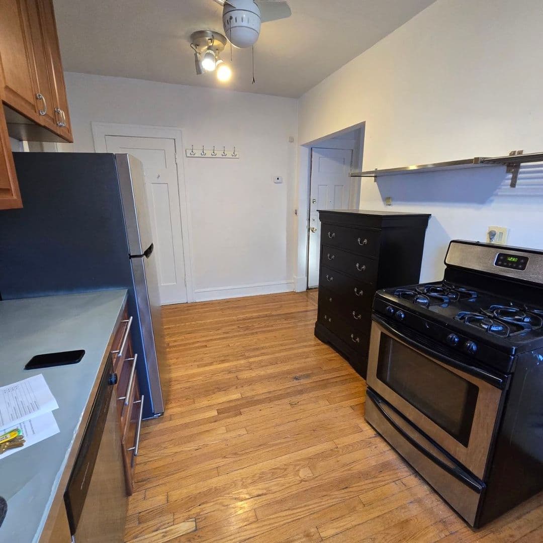 Oak Park Apartment: 510 N Humphrey Ave
