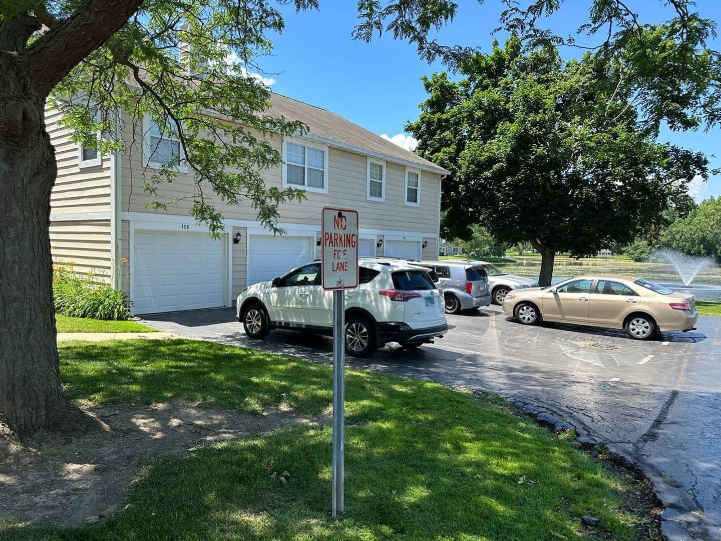 Palatine Apartment: North Lake Shore Drive