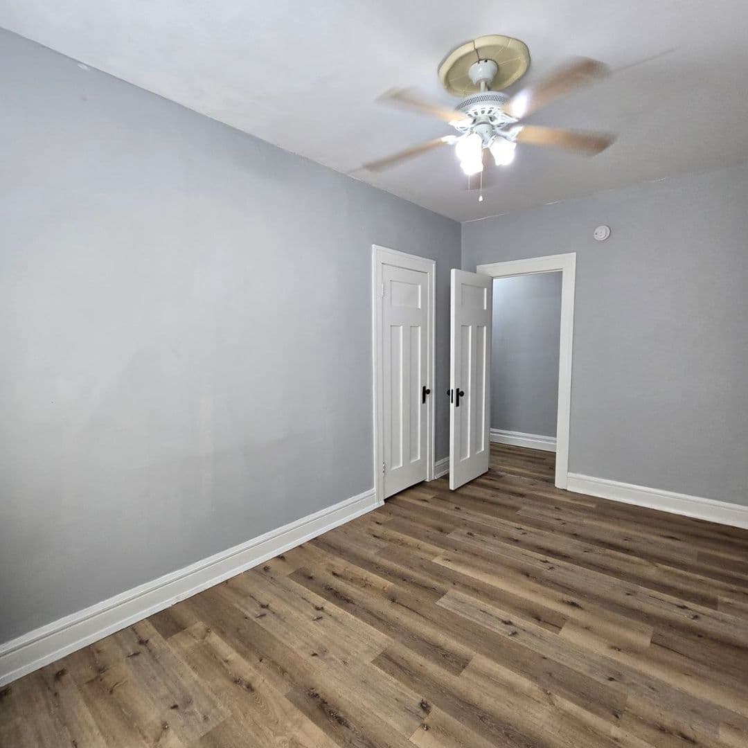 Oak Park Apartment: 510 N Humphrey Ave