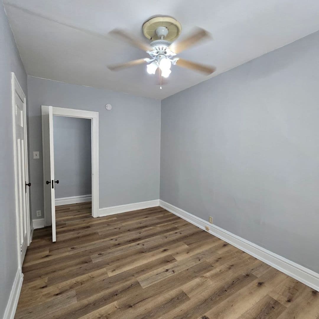 Oak Park Apartment: 510 N Humphrey Ave