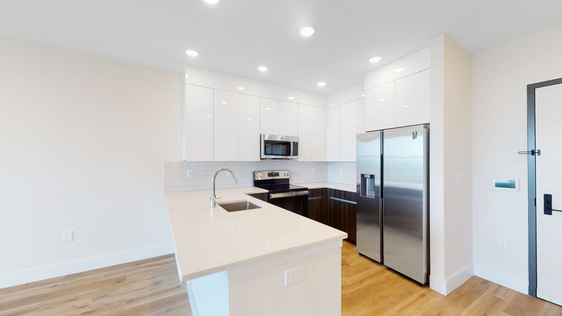 Fairview Apartment: 333 Bergen Blvd