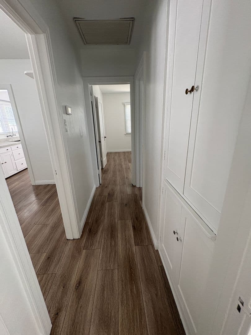 Redlands House: 810 Campus Avenue   # 1
