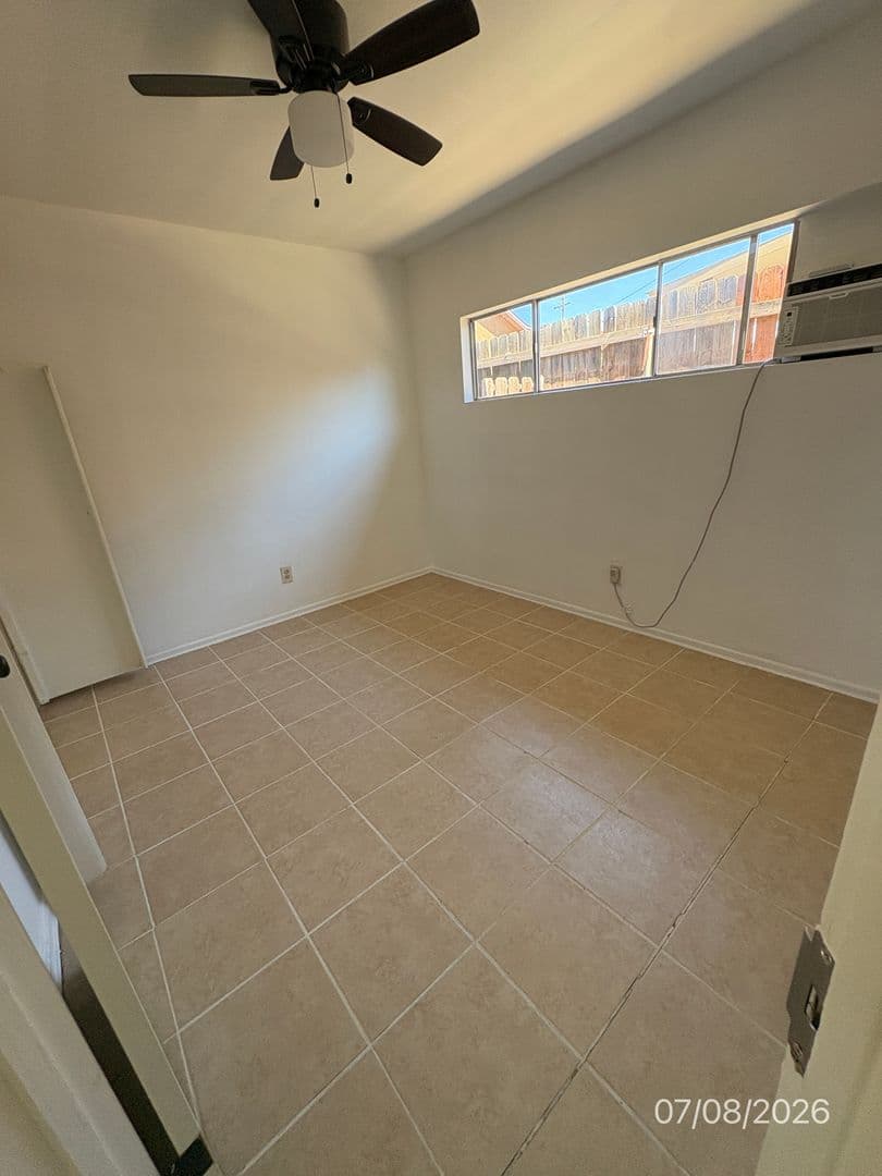 Banning Apartment: 478 N. Alessandro Street
