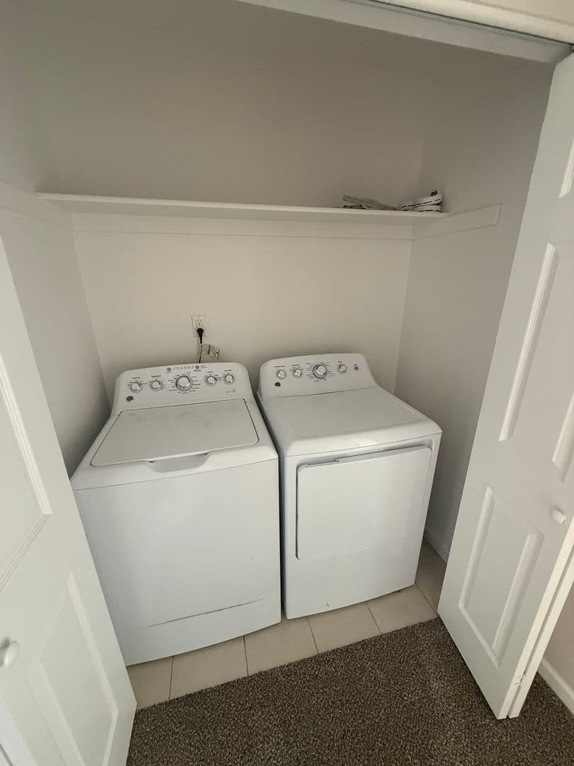 Aurora House: 4924 S Algonquian Way