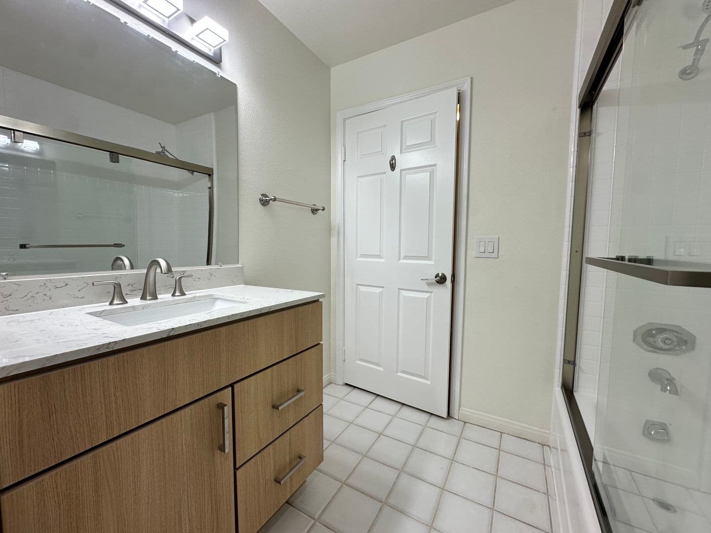 Sherman Oaks House: 4334 Colbath Ave. #103