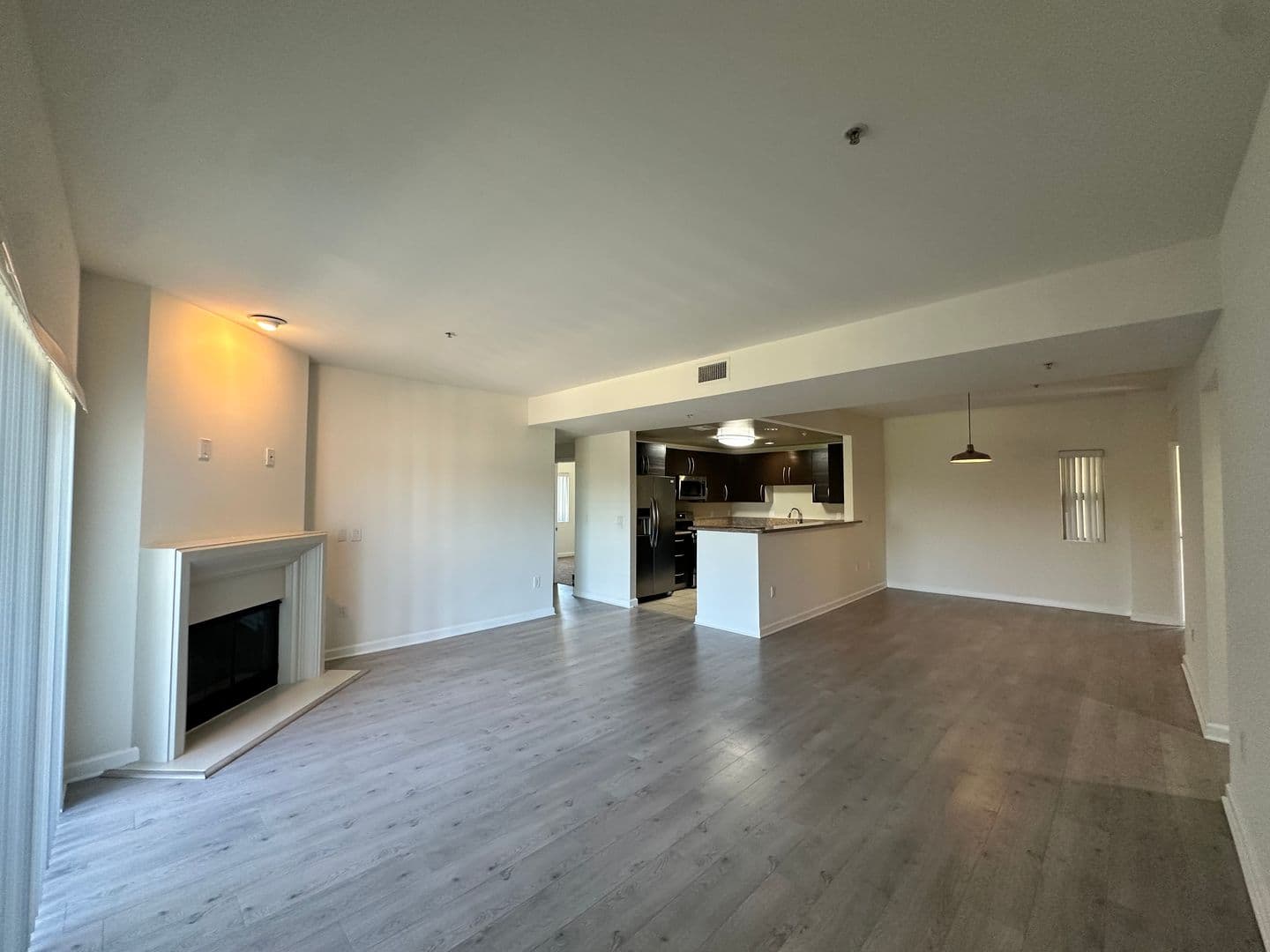 North Hollywood Apartment: 11556 Burbank Blvd.