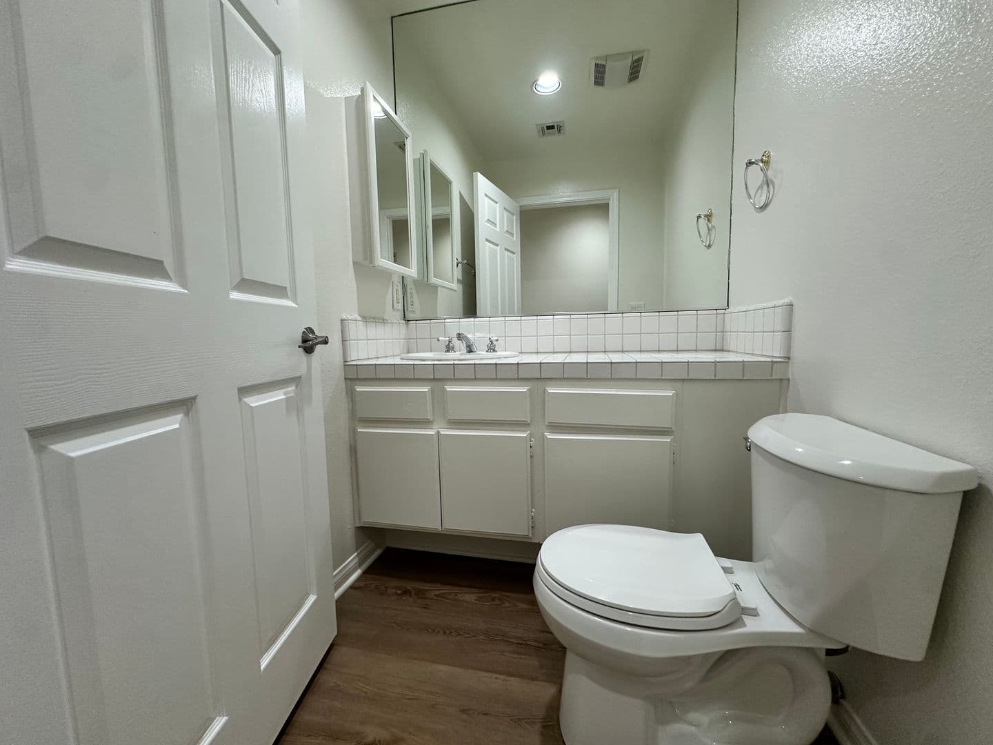 Sherman Oaks House: 4334 Colbath Ave. #103