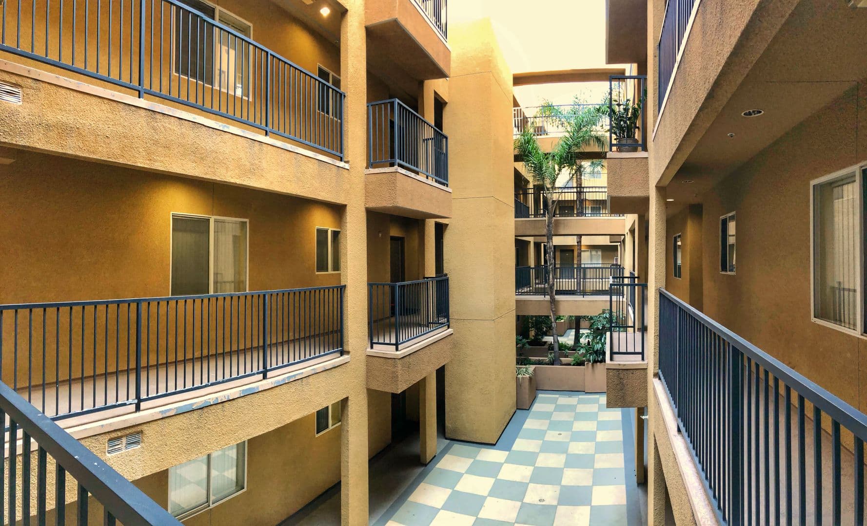 North Hollywood Apartment: 7526 N. Laurel Cyn