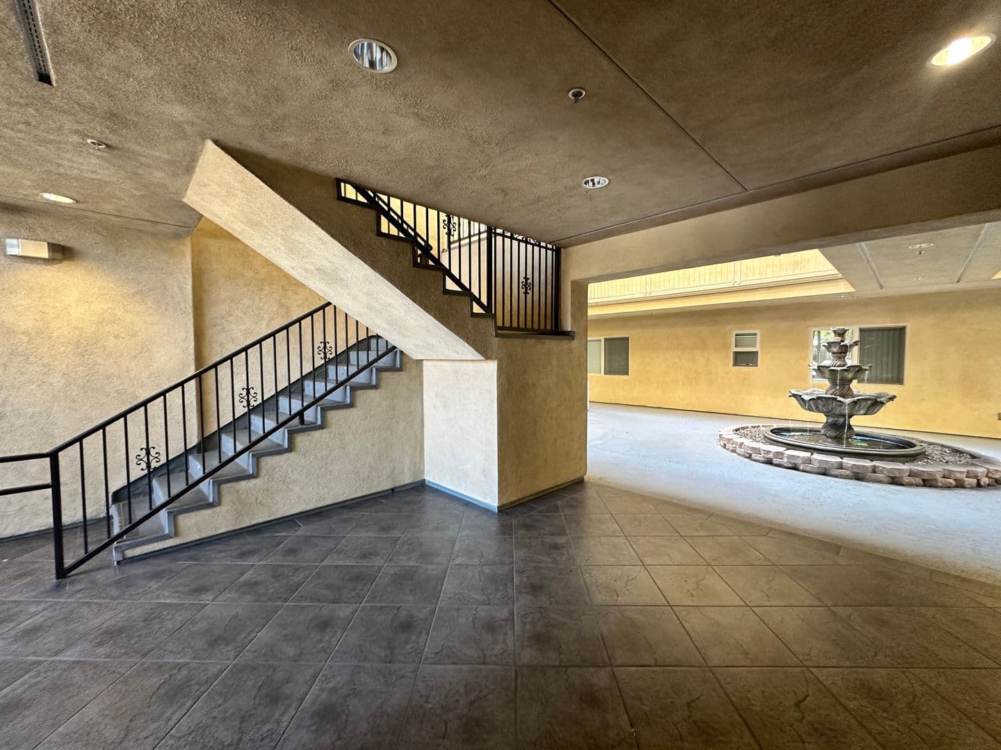 North Hollywood Apartment: 11556 Burbank Blvd.
