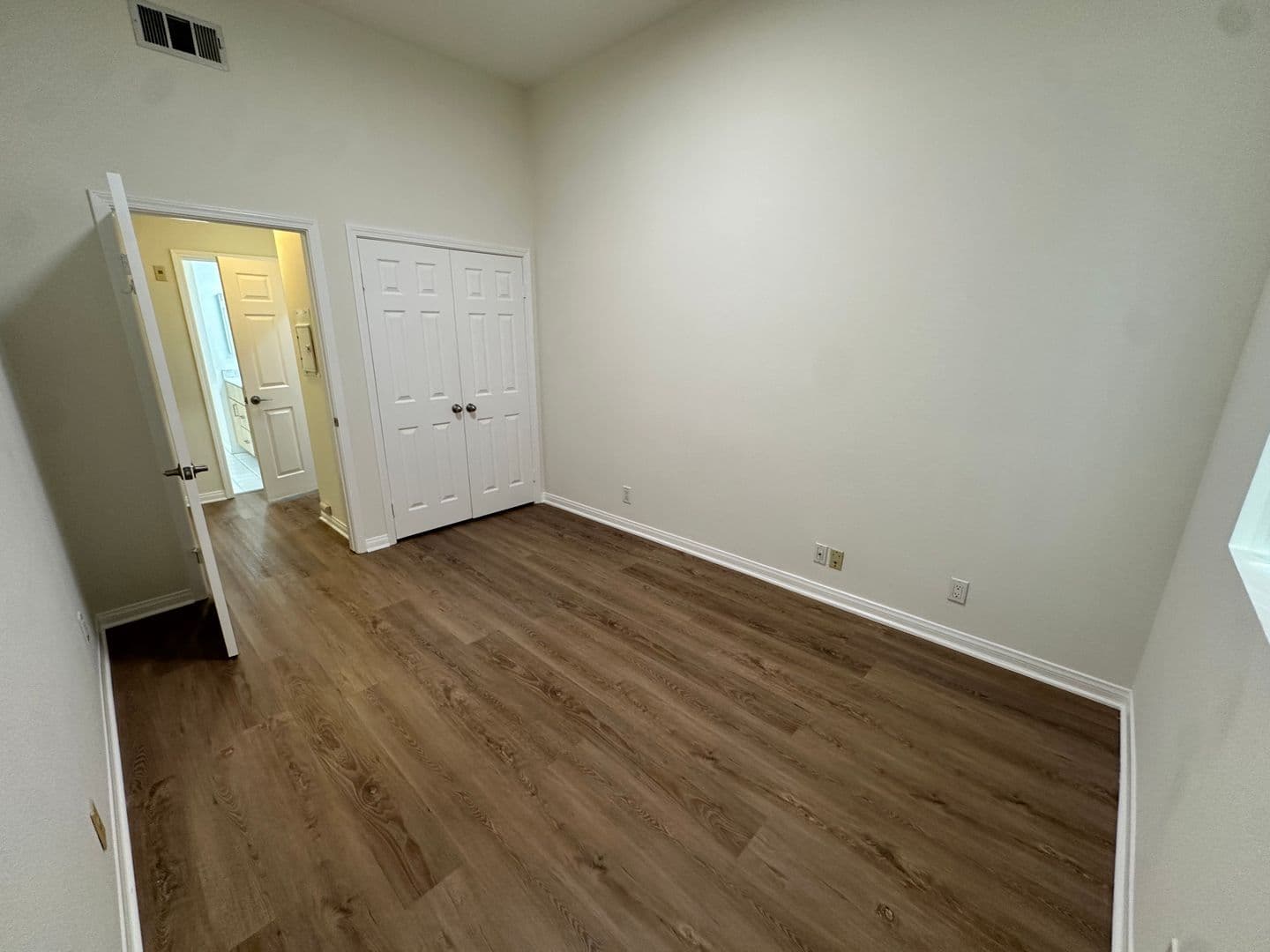Sherman Oaks House: 4334 Colbath Ave. #103