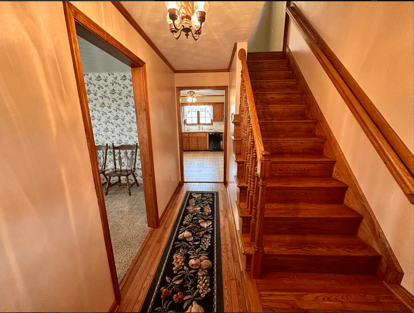 Hanover House: 1448 Abbottstown Pike