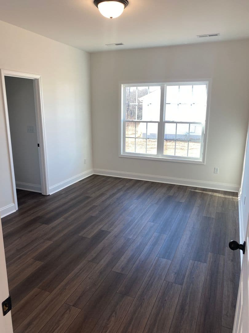 Bowling Green House: 881 McFadin Station Ct