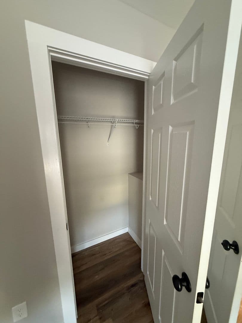 Russellville Apartment: 102 Deacon Lane