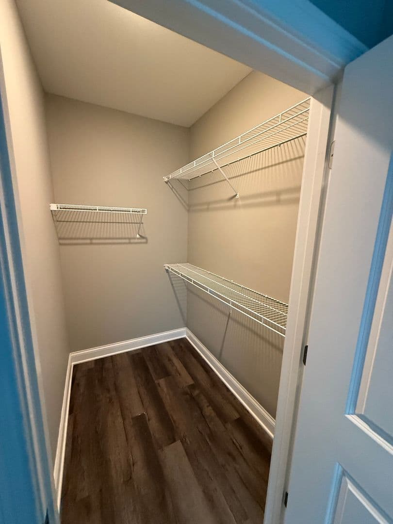 Bowling Green Apartment: 5882 Otte Ct