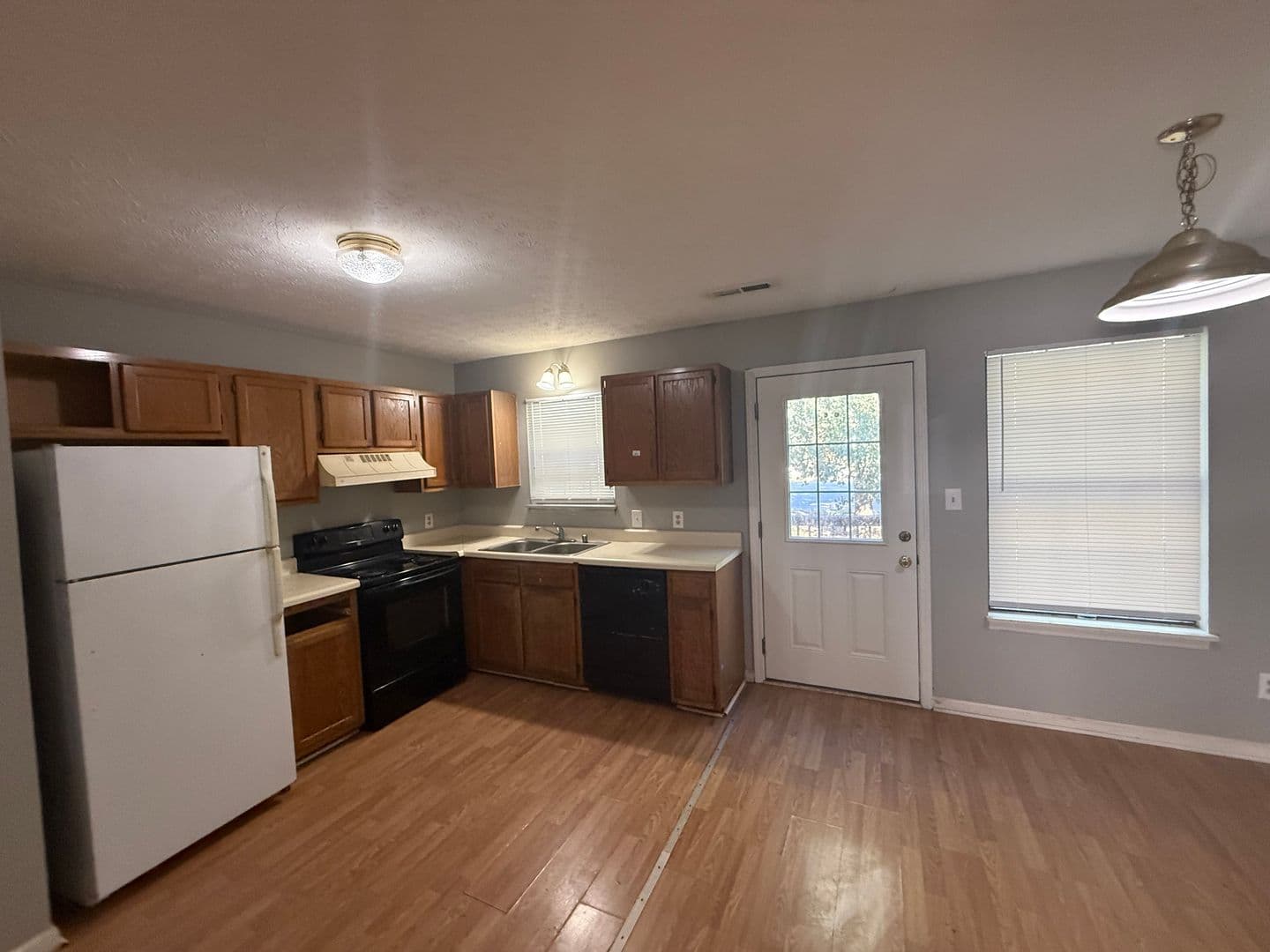 Bowling Green Apartment: 2050 Clover Court