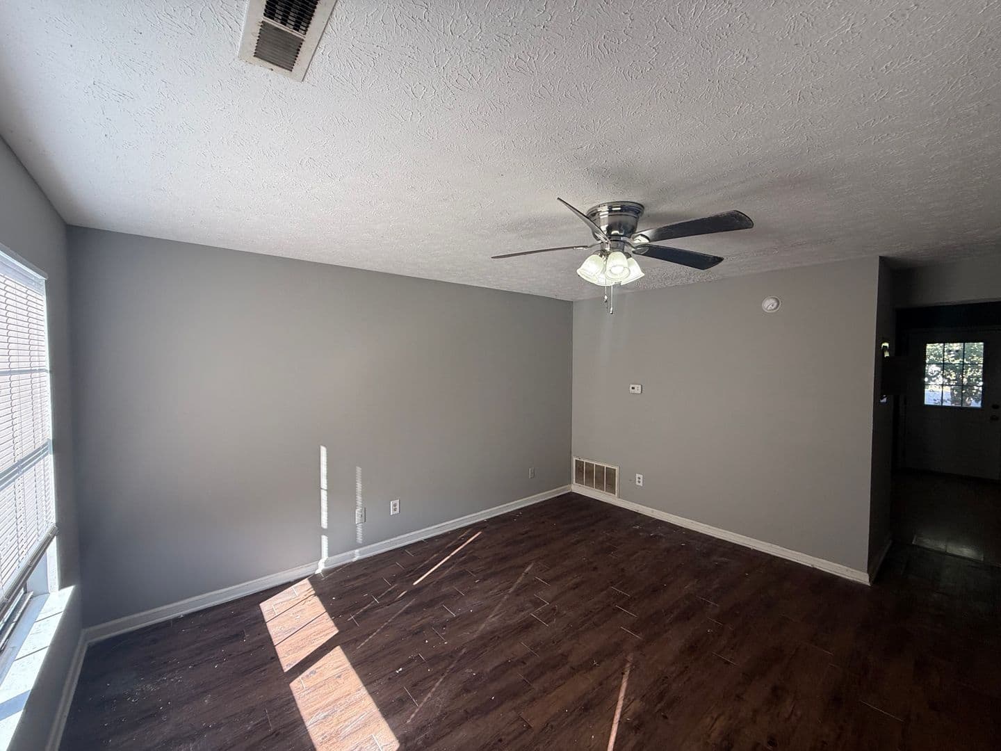 Bowling Green Apartment: 2050 Clover Court