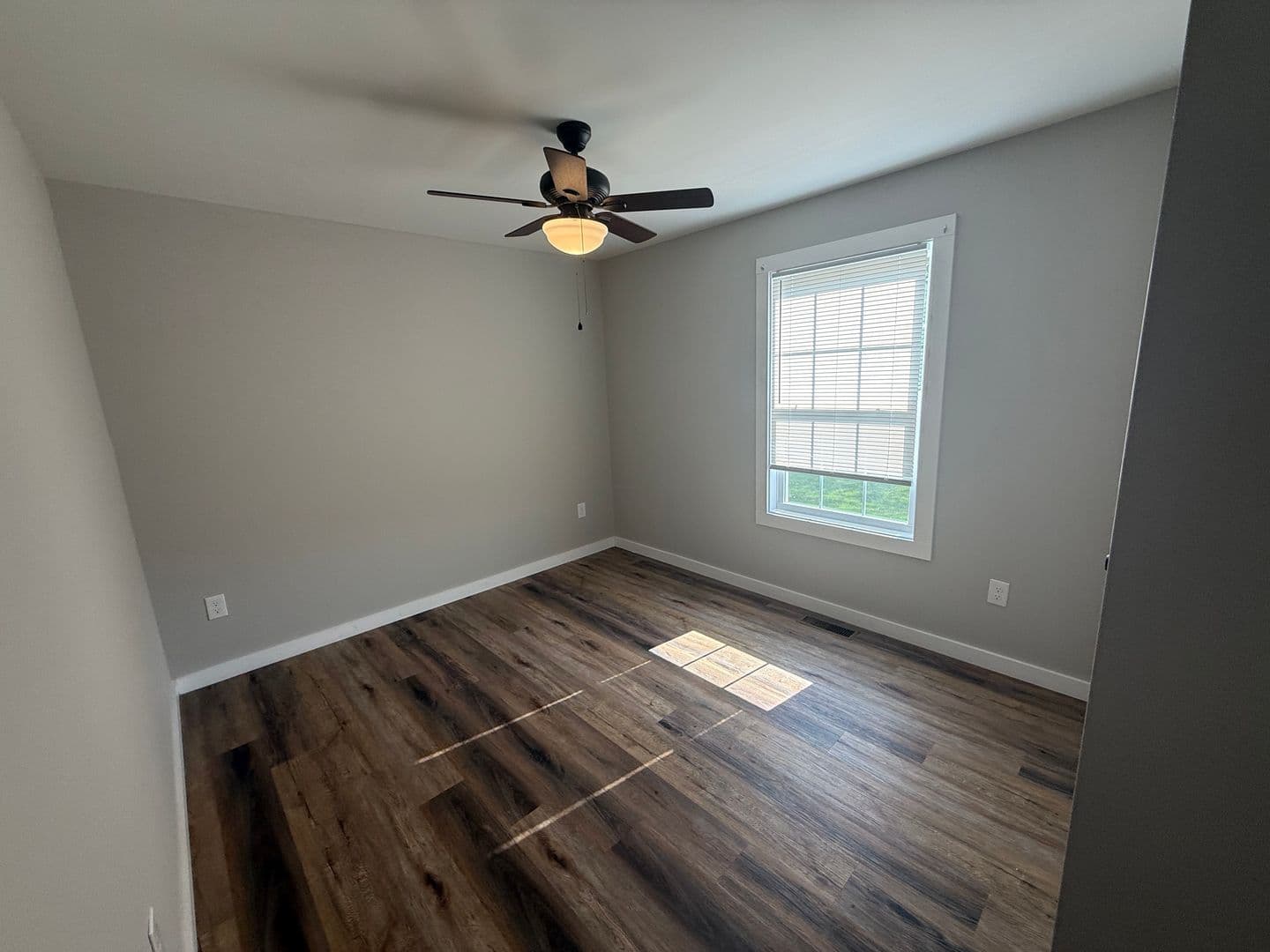 Russellville Apartment: 102 Deacon Lane