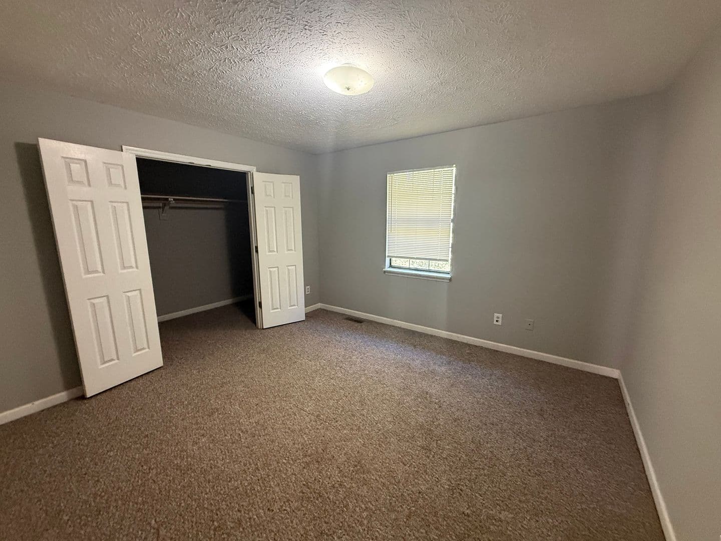 Bowling Green Apartment: 2050 Clover Court