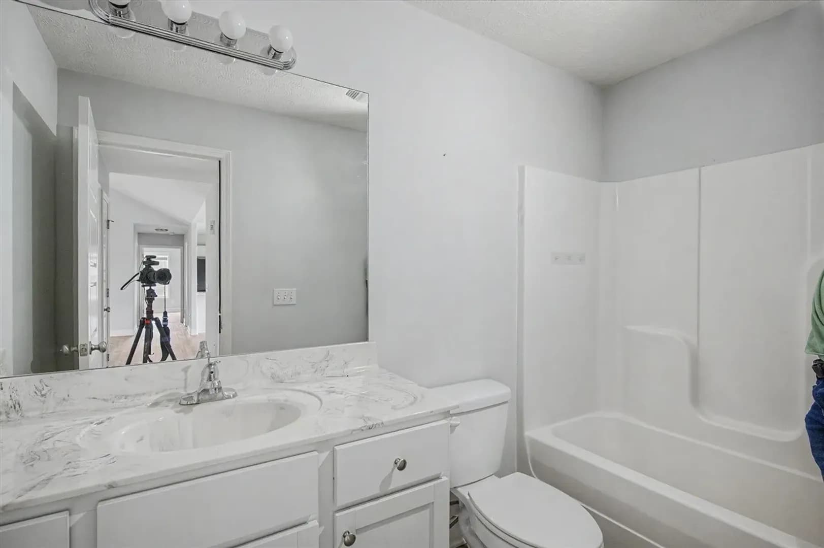 Bowling Green House: 680 Northridge Dr (HOA)