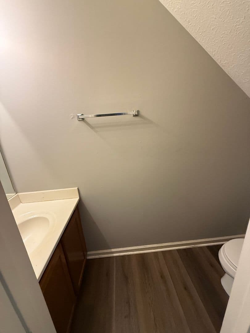 Bowling Green Apartment: 2050 Clover Court