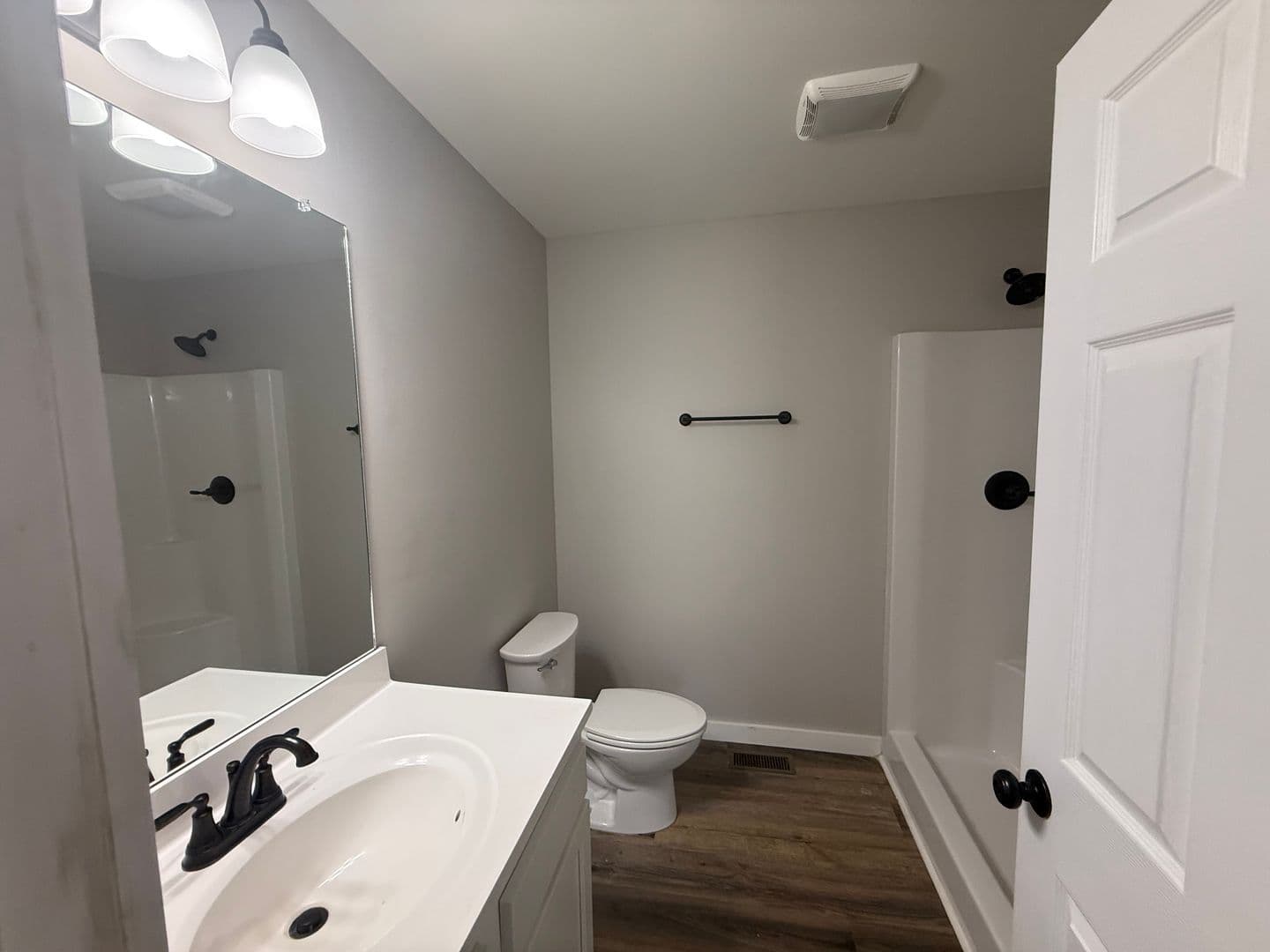 Russellville Apartment: 102 Deacon Lane