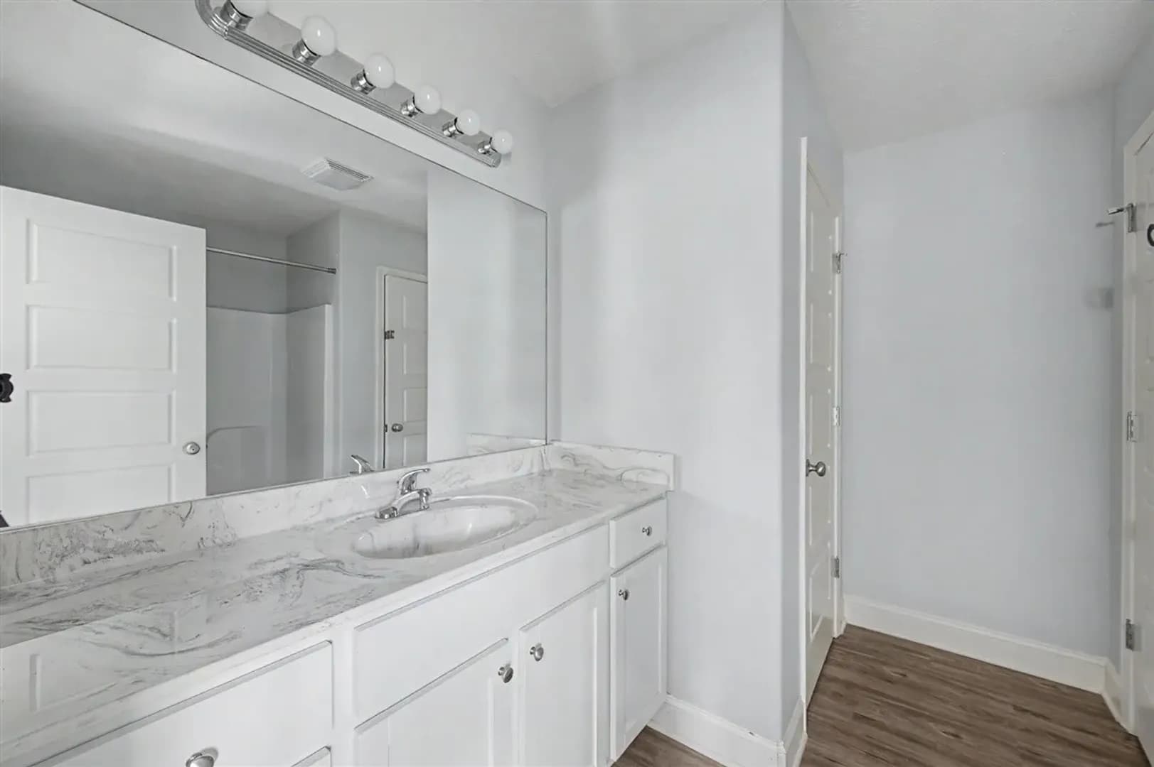 Bowling Green House: 680 Northridge Dr (HOA)