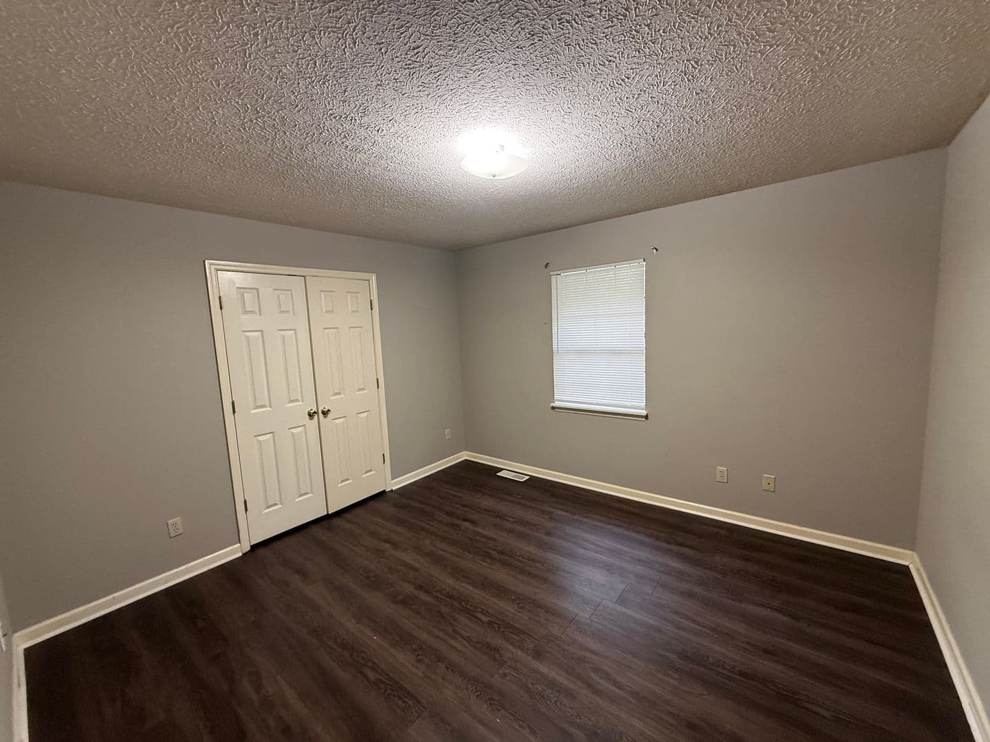 Bowling Green Apartment: 2050 Clover Court