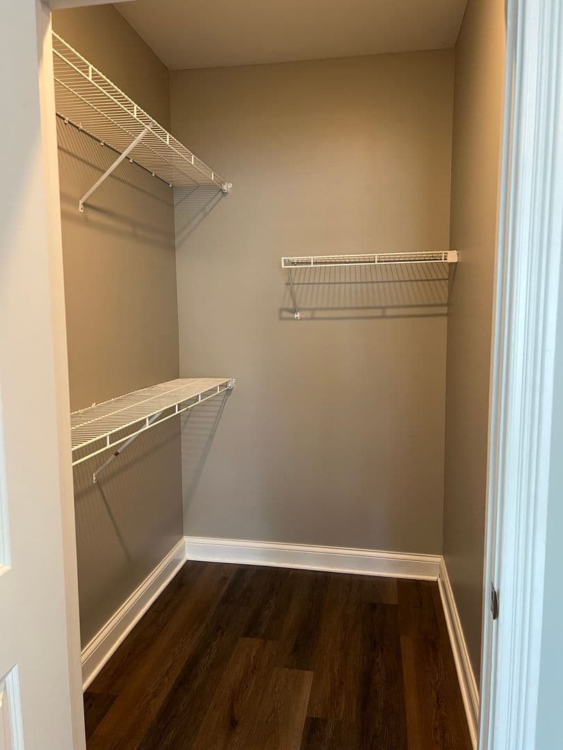 Bowling Green Apartment: 5882 Otte Ct